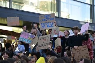 TIRS DE MORTIERS VERS LES ENSEIGNANTS AU LYCÉE DE CHOLET : « C’ÉTAIT UN JEU », ASSURE LE JEUNE PRÉVENU DE 18 ANS