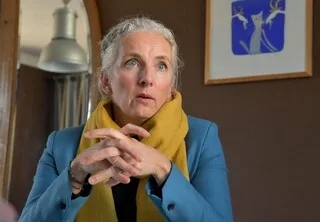 MANIFESTATIONS DU 17 OCTOBRE. DELPHINE BATHO, DÉPUTÉE DES DEUX-SÈVRES, DEMANDE LA DÉMISSION DU MINISTRE DE L’INTÉRIEUR