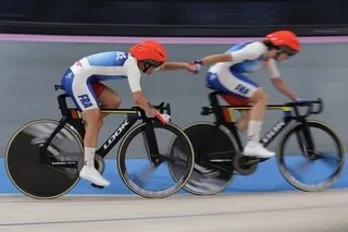 MONDIAUX DE CYCLISME SUR PISTE. MARION BORRAS ET CLARA COPPONI EN ARGENT SUR L’AMÉRICAINE, TROISIÈME MÉDAILLE FRANÇAISE