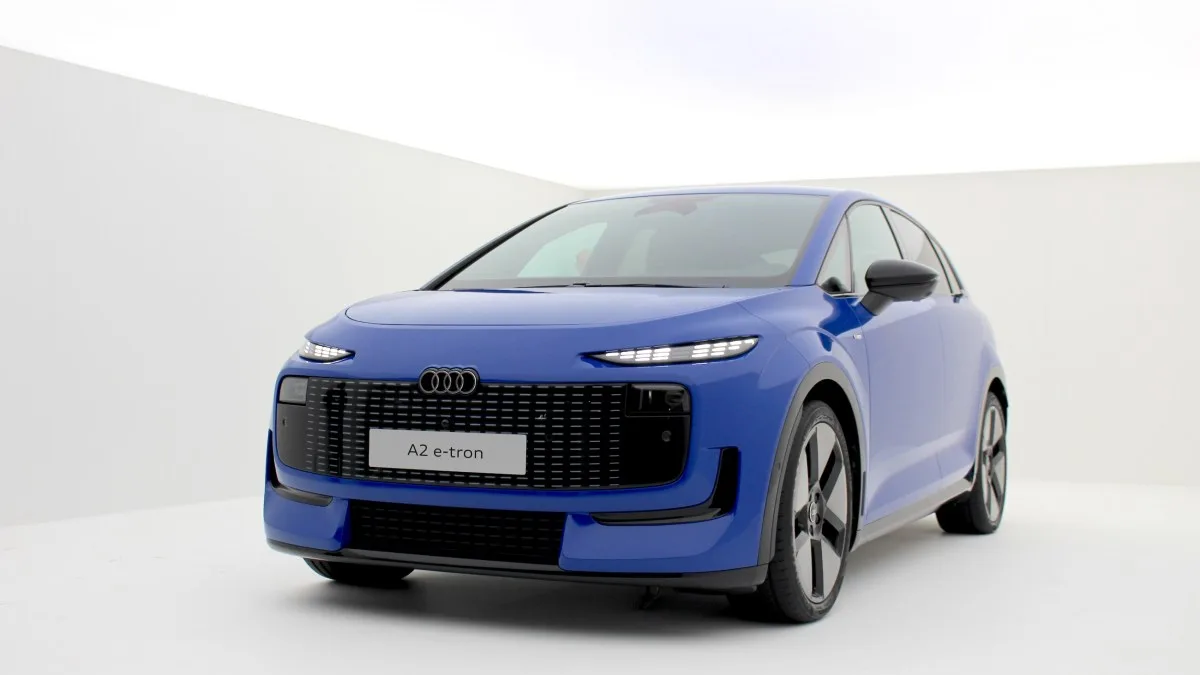 JE SUIS MONTÉ À BORD DE L’AUDI A2 E-TRON : 649 KM D’AUTONOMIE ET UN NOM MYTHIQUE POUR SE DÉMARQUER DES CHINOISES