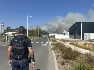2 000 PERSONNES ÉVACUÉES D’UN CAMPING, MENACÉ PAR UN IMPORTANT INCENDIE AUX PORTES DE GUÉRANDE