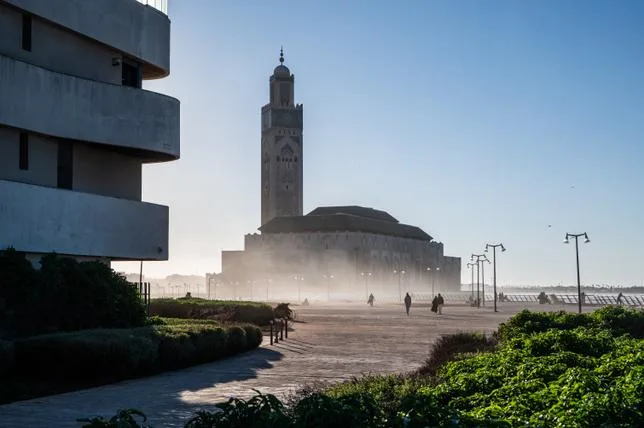 CASABLANCA, VITRINE D’UN MAROC PÉTRI DE CONTRADICTIONS