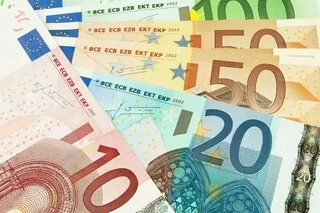 LIVRET A OU ASSURANCE-VIE : QUEL EST LE MEILLEUR PLACEMENT APRÈS LA HAUSSE DU TAUX DU LIVRET A ?