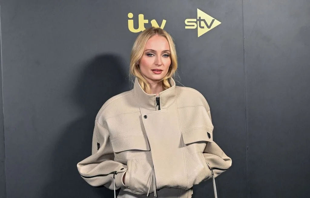 SOPHIE TURNER MISE SUR LE LONG TERME POUR LARA CROFT