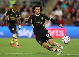 ENTRETIEN. « CE N’EST PAS UNE BULLE LA PREMIER LEAGUE » : LES TRANSFERTS À 100 MILLIONS, PAS SI FOUS POUR CET ÉCONOMISTE