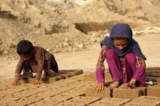 EN AFGHANISTAN, UN MILLION D’ENFANTS POURRAIENT MOURIR DE MALNUTRITION, ALERTE L’UNICEF