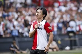 MERCATO LOSC. STAR DU JAPON ET DU FEYENOORD ROTTERDAM, L’ATTAQUANT AYASE UEDA DÉBARQUE À LILLE