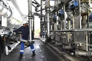 LE GOUVERNEMENT BRADE UN PEU DU STOCK STRATÉGIQUE POUR FAIRE BAISSER LE PRIX DU GAZOLE