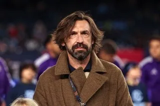 POURQUOI LA PROBABLE NOMINATION D’ANDREA PIRLO AU POSTE DE SÉLECTIONNEUR DE L’ITALIE VIRE AU SCANDALE POLITIQUE ?