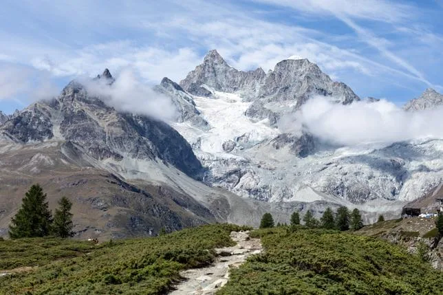 L’ANNÉE 2026 EST TERRIBLE POUR LES GLACIERS SUISSES