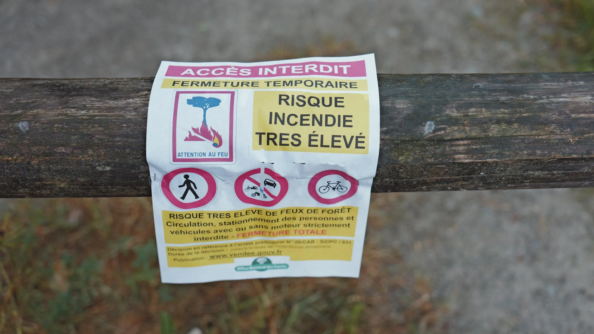 MÉTÉO-FRANCE : CES SIX DÉPARTEMENTS SONT PLACÉS EN ALERTE ROUGE AUX FEUX DE FORÊT POUR MERCREDI