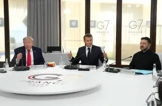 INTERVIEWS, DÉPLACEMENTS, DISCOURS, LIVRES… COMMENT EMMANUEL MACRON OCCUPERA-T-IL SA FIN DE MANDAT ?