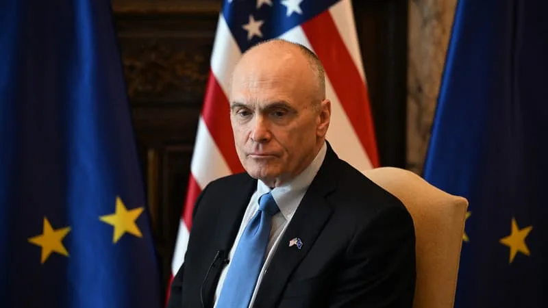 L’EUROPE DOIT CHOISIR « ENTRE UNE DÉMOCRATIE DE LIBRE MARCHÉ ET DES MERCANTILISTES TOTALITAIRES »: L’AMBASSADEUR AMÉRICAIN RÉPOND AUX MESURES DE BRUXELLES POUR RÉDUIRE SA DÉPENDANCE NUMÉRIQUE