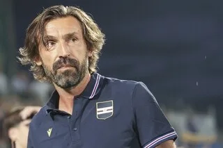 FOOTBALL : AVANT SA PROBABLE NOMINATION COMME SÉLECTIONNEUR DE L’ITALIE, PIRLO SECOUÉ POUR SES LIENS AVEC LA RUSSIE