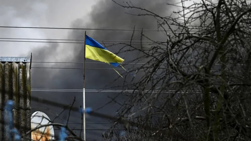 GUERRE EN UKRAINE: AU MOINS CINQ MORTS APRÈS UNE ATTAQUE À ZAPORIJIA, UNE SÉRIE D’EXPLOSIONS ENTENDUE À KIEV