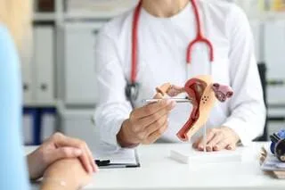 VIOLENCES GYNÉCOLOGIQUES ET OBSTÉTRICALES : LE CONSENTEMENT DES PATIENTES « ENCORE LARGEMENT ENTRAVÉ », POINTE UNE ÉTUDE