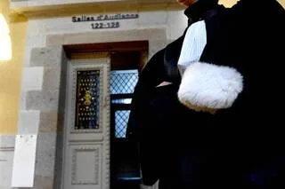 « ON EST DANS LE DOMAINE DE LA PRÉDATION » : UN PROF DE MATHÉMATIQUES JUGÉ À LILLE POUR AGRESSIONS SEXUELLES