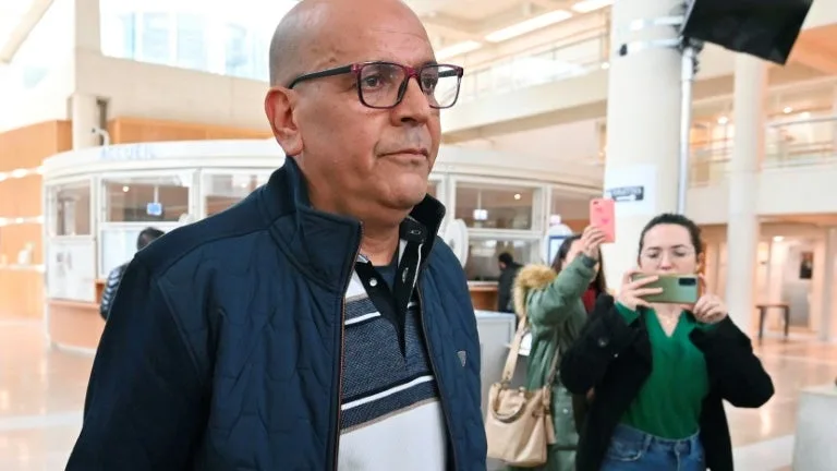 INFO BFMTV. LE RAPPORTEUR PUBLIC DEMANDE LA RESTITUTION DU TITRE DE SÉJOUR DE L’INFLUENCEUR ALGÉRIEN DOUALEMN ET L’ANNULATION DE SON ARRÊTÉ D’EXPULSION