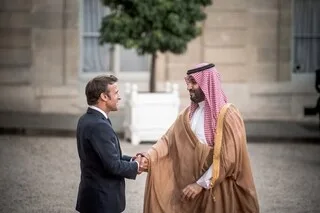LA FRANCE ACCUEILLE LE DIRIGEANT SAOUDIEN MOHAMMED BEN SALMANE SUR FOND DE TENSIONS AU MOYEN-ORIENT