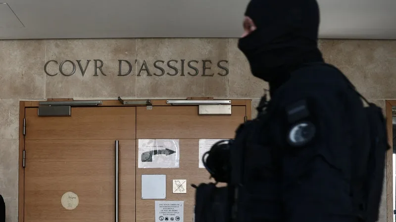 « DISPOSITIF DE SÉCURITÉ HORS NORME », CHEF PRÉSUMÉ DE LA DZ MAFIA DANS LE BOX… LE PROCÈS DE L’ASSASSINAT DU GRAND FRÈRE D’AMINE KESSACI S’OUVRE À AIX-EN-PROVENCE