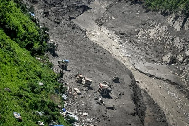 COULÉE DE BOUE DÉVASTATRICE AU NÉPAL : QU’EST-CE QUI EST À L’ORIGINE DE CETTE CATASTROPHE ?