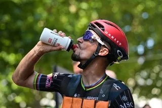 TOUR DE FRANCE. « J’AI L’IMPRESSION D’ÊTRE EN SIXIÈME SEMAINE… » : JULIAN ALAPHILIPPE GUETTE DES JOURS MEILLEURS