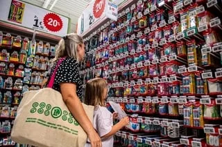 TÉMOIGNAGE. ON A DEMANDÉ AUX IA… DE FAIRE NOS COURSES POUR LA RENTRÉE SCOLAIRE