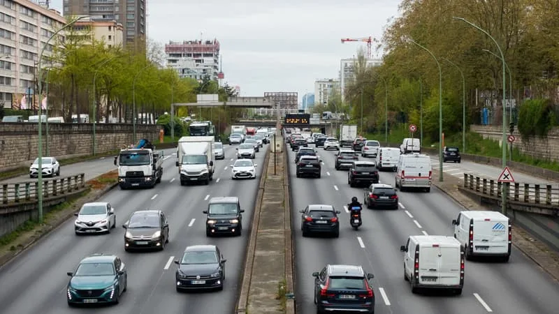POUR 8 EUROPÉENS SUR 10, LA VOITURE EST DEVENUE UN LUXE: LE CHIFFRE MONTE MÊME À 86% CHEZ LES FRANÇAIS QUI ONT LE BUDGET LE PLUS FAIBLE POUR ACHETER UN NOUVEAU VÉHICULE