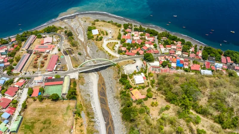 POLLUTION DE L’AIR: LA MARTINIQUE ET LA GUADELOUPE EN ALERTE ROUGE EN RAISON D’UNE BRUME DE SABLE VENUE DU SAHARA