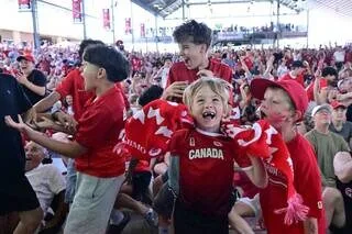 COUPE DU MONDE. MARINETTE PICHON : « IL Y A DES DRAPEAUX SUR LES VOITURES, ON SENT UNE EFFERVESCENCE AU CANADA ! »