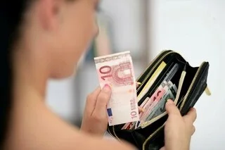 ARGENT DE POCHE DES ADOS : MONTANT ET PAIEMENT PAR SMARTPHONE EN HAUSSE