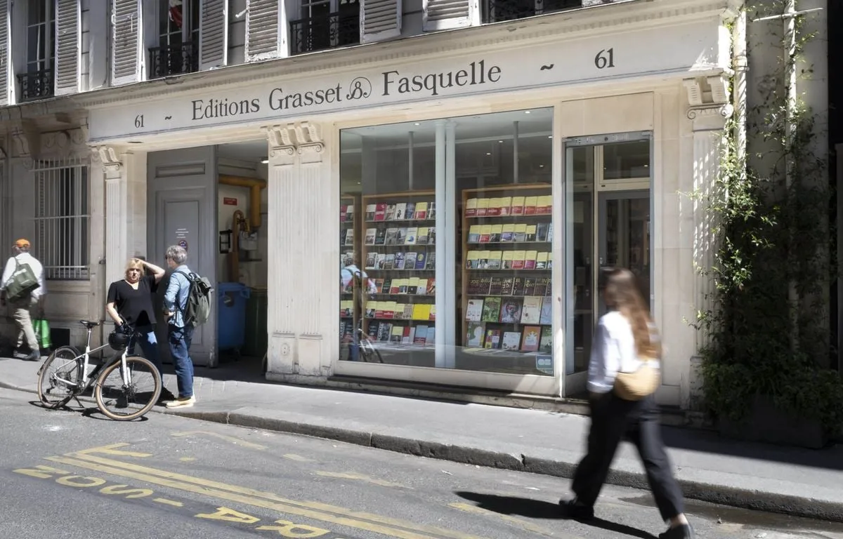 GRASSET : LE SÉNAT REJETTE LA CLAUSE DE CONSCIENCE POUR LES AUTEURS
