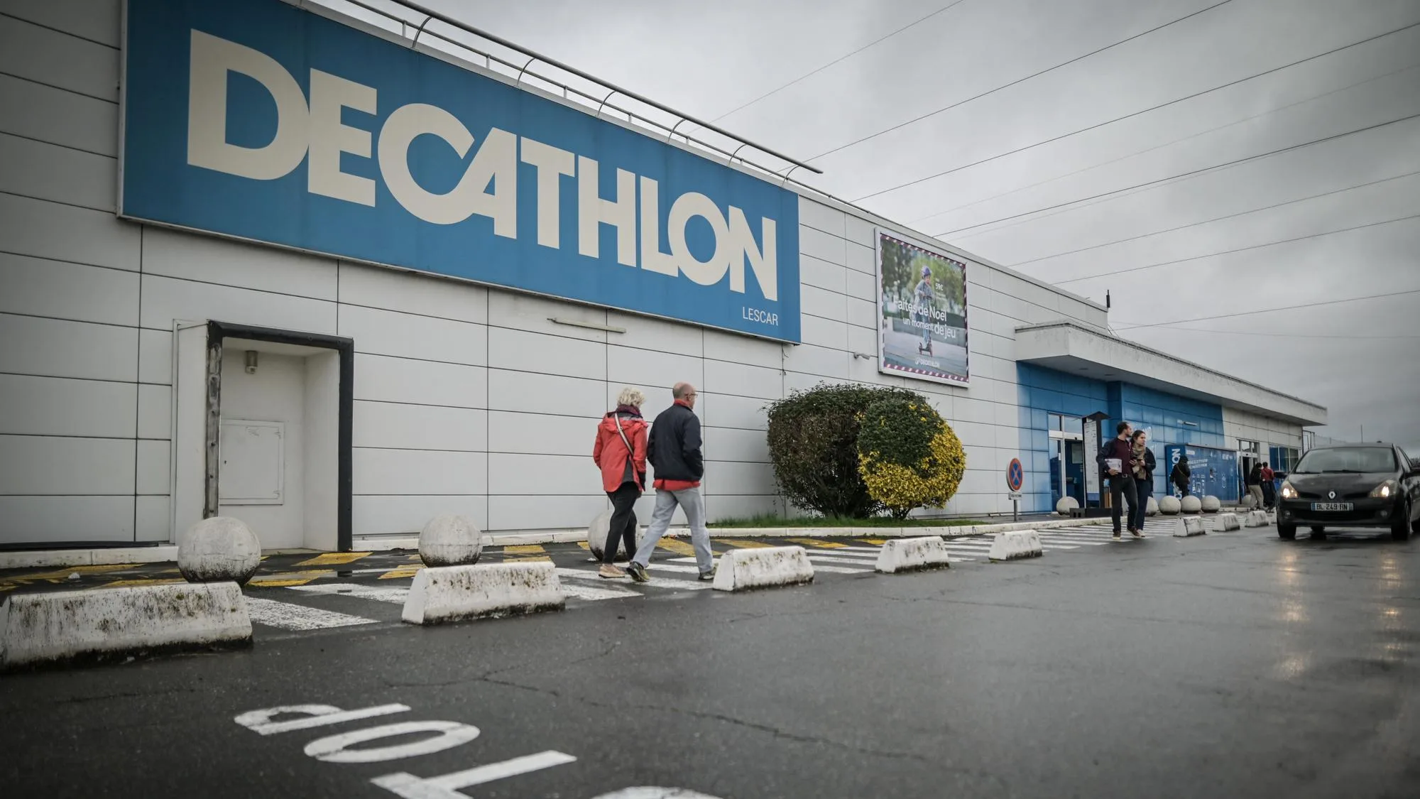 LES SALARIÉS DE DECATHLON APPELÉS À FAIRE GRÈVE CE SAMEDI PARTOUT EN FRANCE (ET UN DÉTAIL FAIT QUE C’EST INÉDIT)