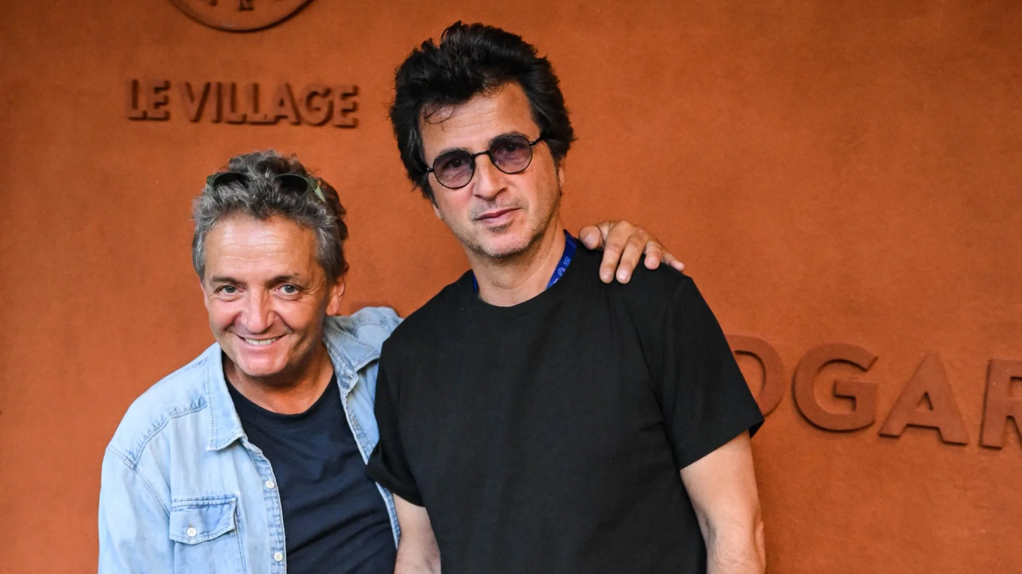 LE DUO DAVID ET JONATHAN SE REFORME ET PART EN TOURNÉE APRÈS 35 ANS SANS SE VOIR