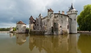 CE CHÂTEAU DE GIRONDE CACHE LA DEMEURE HISTORIQUE DE MONTESQUIEU ET UNE FERME QU’IL A LUI-MÊME AMÉNAGÉE