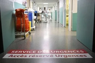 UN BÉBÉ MEURT QUELQUES HEURES APRÈS SA NAISSANCE DANS UN HÔPITAL OÙ LA MATERNITÉ EST FERMÉE DEPUIS 2024