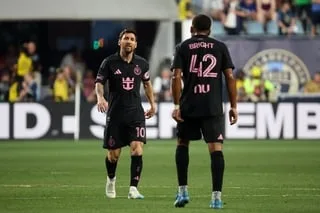 VIDÉO. LIONEL MESSI INSCRIT SON PREMIER BUT DEPUIS LA MORT DE SON PÈRE