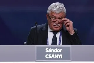 « LA GOUTTE D’EAU QUI FAIT DÉBORDER LE VASE » : UN VICE-PRÉSIDENT DU CONSEIL DE LA FIFA RETIRE SON SOUTIEN À INFANTINO