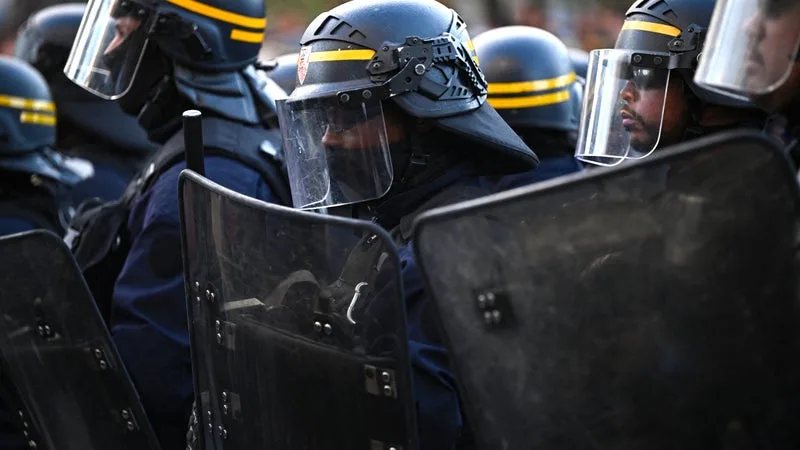 MANIFESTATION À SAINT-ÉTIENNE: LES SYNDICATS CRAIGNENT UNE « SITUATION EXTRÊMEMENT CHAOTIQUE » SI L’INTERDICTION EST MAINTENUE