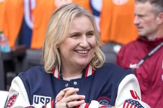 COUPE DU MONDE. LE « SOCCER », SPORT N°1 AUX ÉTATS-UNIS ? LE POINT DE VUE DE LA SÉLECTIONNEUSE DE L’ÉQUIPE FÉMININE