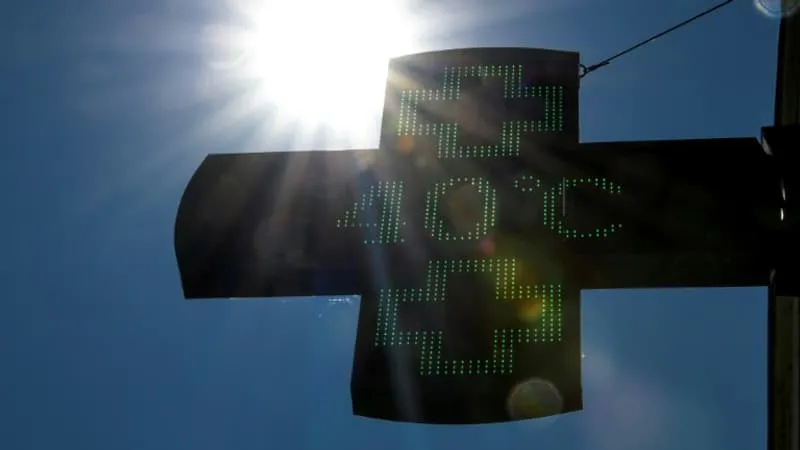 DIRECT. CANICULE: 53 DÉPARTEMENTS PLACÉS EN VIGILANCE ORANGE, ENCORE DES POINTES JUSQU’À 40°C ATTENDUES