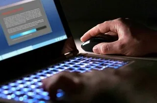 DES MILLIERS D’IMAGES PÉDOPORNOGRAPHIQUES DÉCOUVERTES DANS L’ORDINATEUR D’UN ASSISTANT D’ÉDUCATION EN HAUTE-SAÔNE