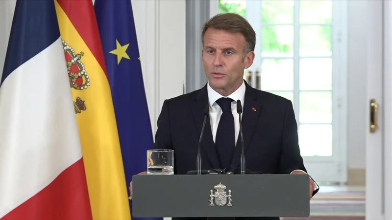PROPOS ANTISÉMITES ATTRIBUÉS À JORDAN BARDELLA: EMMANUEL MACRON DÉNONCE DES SORTIES « GRAVISSIMES ET INACCEPTABLES » ET APPELLE LE RN À « CLARIFIER »