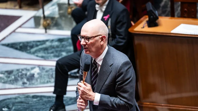 LES RETRAITÉS REPRÉSENTENT 25% DE LA POPULATION MAIS SEULEMENT 10% DE L’EFFORT BUDGÉTAIRE: ROLAND LESCURE ESTIME QUE LEUR MISE À CONTRIBUTION « EST JUSTE » ET QU' »ON POURRAIT MÊME LEUR DEMANDER UN PEU PLUS »