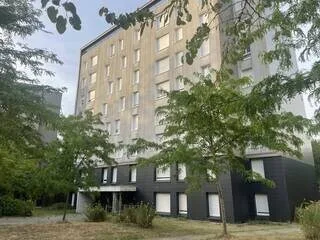 UN JOUR, LES VOISINES NE L’ONT PLUS CROISÉE : UN HOMME SUSPECTÉ D’AVOIR TUÉ SA MÈRE DE 79 ANS, À NANTES