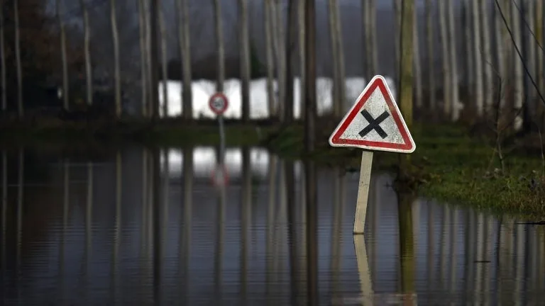 ÉPISODE MÉDITERRANÉEN: DEUX DÉPARTEMENTS DU SUD PLACÉS EN VIGILANCE ORAGES ET PLUIE-INONDATION