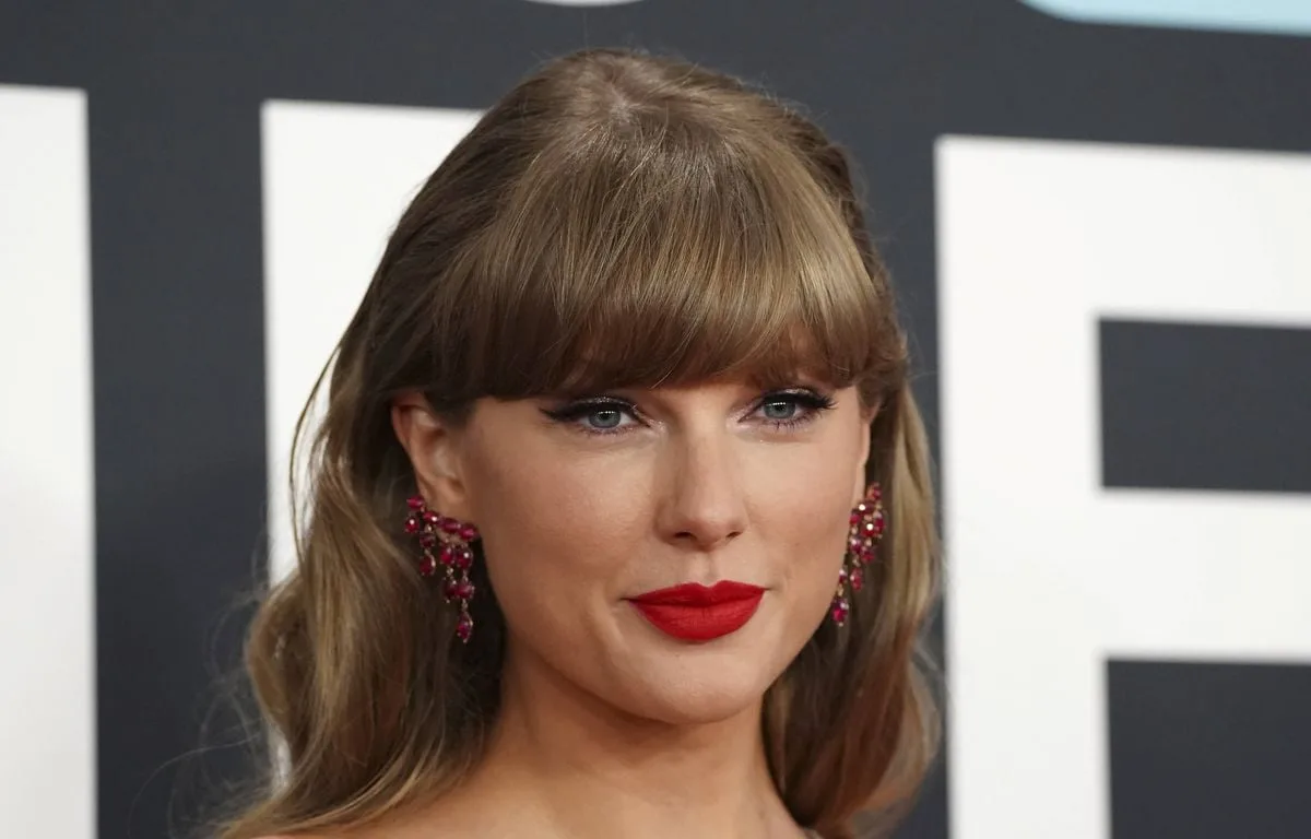 TAYLOR SWIFT CONFIRME QUE SA NOUVELLE CHANSON FIGURE BIEN SUR LA BANDE ORIGINALE DU NOUVEAU « TOY STORY »