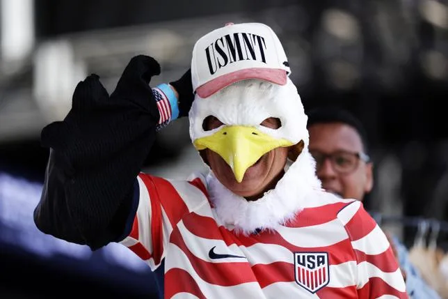 AUX ÉTATS-UNIS, POURQUOI DIT-ON “SOCCER” PLUTÔT QUE “FOOTBALL” ?