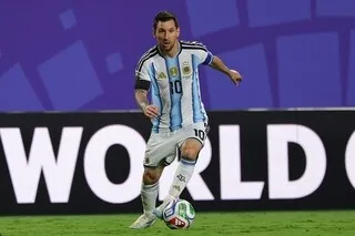 PAS D’EAU CHAUDE, MALAISE… L’ADVERSAIRE DE L’ARGENTINE POUR LE JUBILÉ DE MESSI CONNAÎT UNE PRÉPARATION CHAOTIQUE