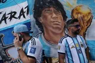 MORT DE MARADONA. UN AVOCAT, ANCIEN PROCHE DE MARADONA, INTERROGE LES CIRCONSTANCES DE SA MORT